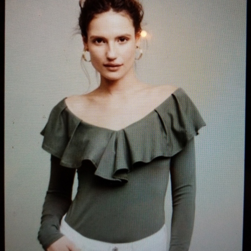 Anrhopologie black Eri + Ali ruffled top.